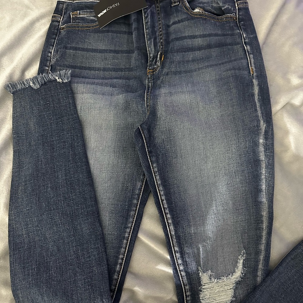 Fashion Nova ripped Blue Jeans
